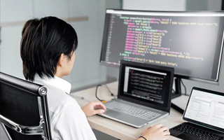 天长 ,php声明和调用变量的符号是什么？